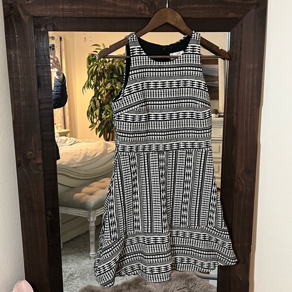 NOT FOR SALE Loft Textured Black and White patterned A-line dress - Picture 6 of 8